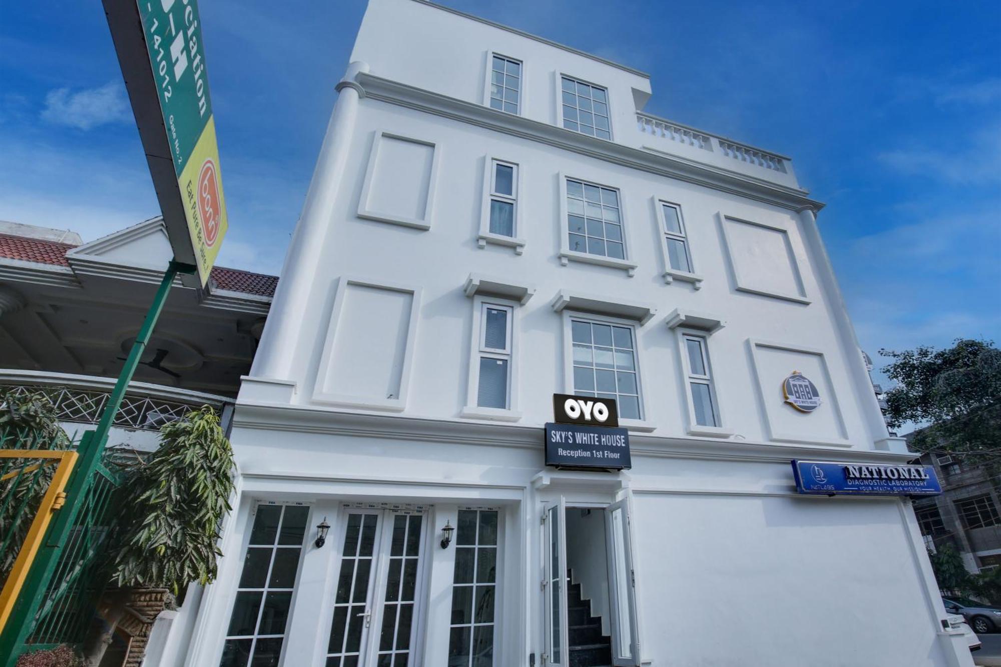 Hotel O Sky White House Ludhiana Dış mekan fotoğraf