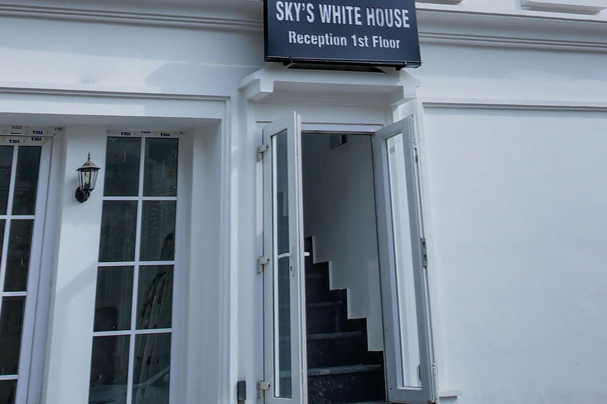 Hotel O Sky White House Ludhiana Dış mekan fotoğraf